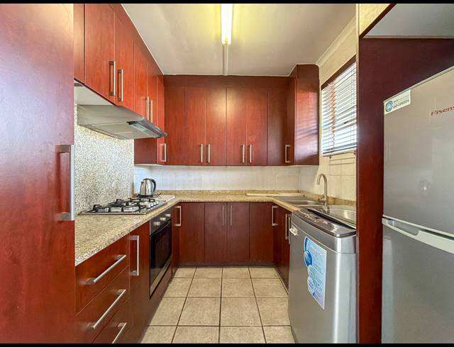 2 BEDROOM APARTMENT FOR SALE IN AMANZIMTOTI